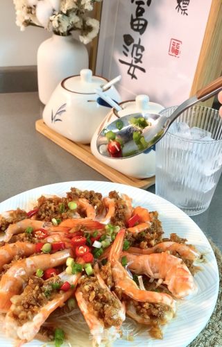 蒜蓉粉丝蒸虾的做法步骤：11