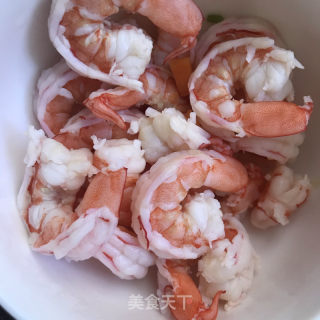 青豆炒虾仁的做法步骤：5