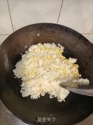 蛋炒饭的做法步骤：7