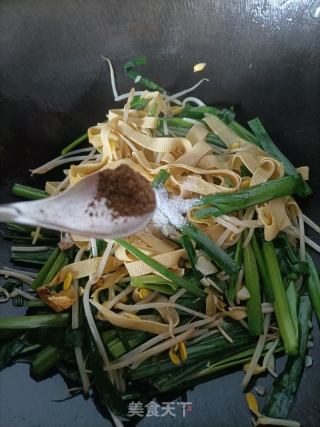 家常炒三丝的做法步骤：7