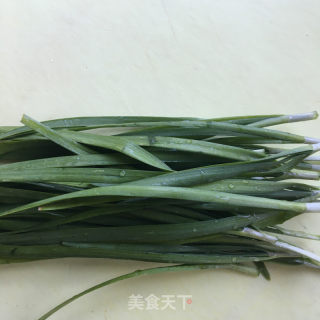 韭香人鱼面的做法步骤：1