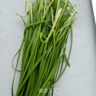 韭菜蛏子滑鹅蛋的做法步骤：1