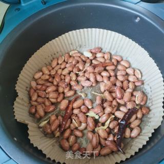 椒香烤花生米的做法步骤：6