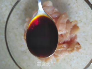 青椒鸡丝的做法步骤：1