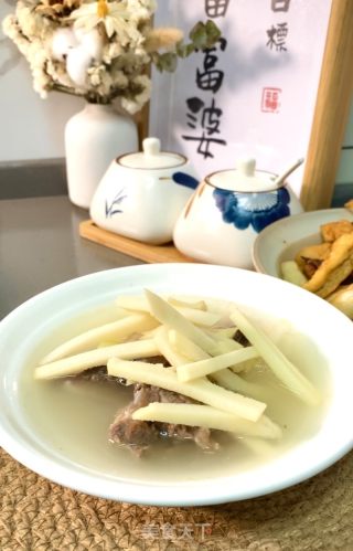 鲜笋排骨汤的做法