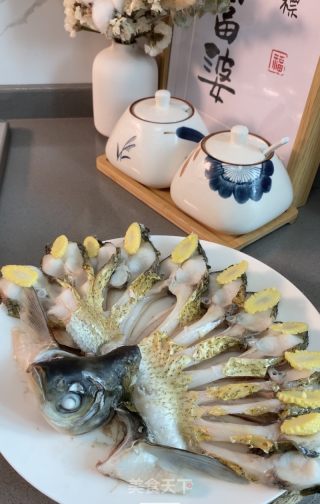 孔雀开屏鱼的做法步骤：5