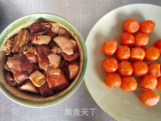 咸蛋黄鲜肉粽的做法步骤：2