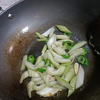 西芹炒牛肉的做法步骤：7