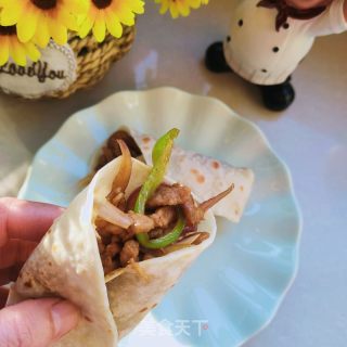 洋葱肉丝卷饼的做法步骤：13