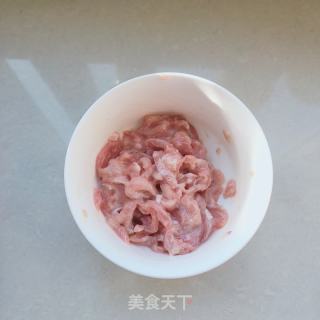 洋葱炒肉丝的做法步骤：3