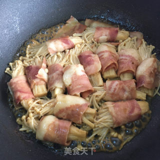 培根金针菇卷的做法步骤：5