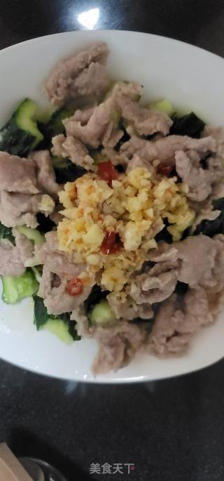 滑肉拌青瓜的做法步骤：7