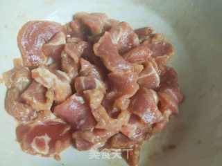 西葫芦炒肉片的做法步骤：1