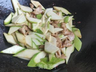 西葫芦炒肉片的做法步骤：5
