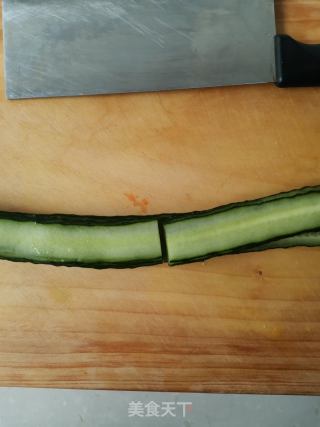 红油手撕鸡腿的做法步骤：2