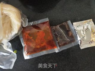 过桥米线的做法步骤：2