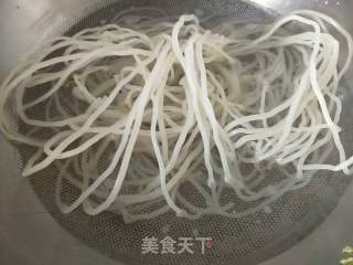 过桥米线的做法步骤：3