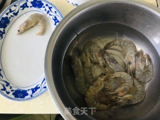油焖大虾的做法步骤：1