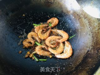 油焖大虾的做法步骤：4