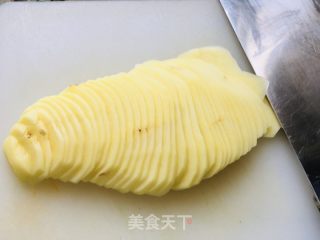 青椒炒土豆丝的做法步骤：1