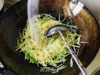 青椒炒土豆丝的做法步骤：10