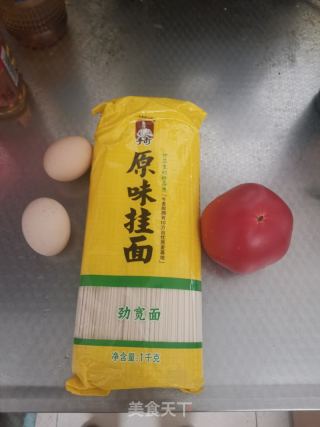西红柿鸡蛋拌面的做法步骤：1