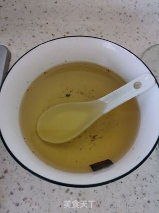 香菜炒肉丝的做法步骤：1