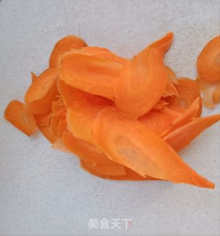 甘蓝拌鸡胸肉的做法步骤：2