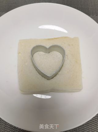 蒜香迷迭香鸡蛋吐司的做法步骤：1