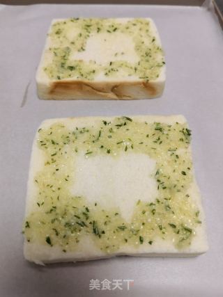 蒜香迷迭香鸡蛋吐司的做法步骤：5