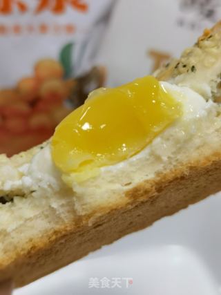 蒜香迷迭香鸡蛋吐司的做法步骤：10