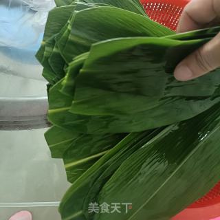 红豆粽子的做法步骤：1