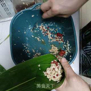 红豆粽子的做法步骤：4