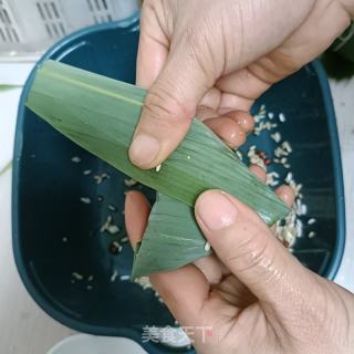 红豆粽子的做法步骤：6