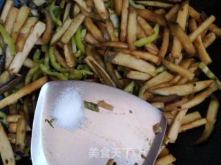 尖椒炒茄子的做法步骤：8