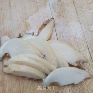 莴苣胡萝卜炒鲍鱼的做法步骤：2