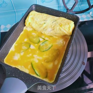 黄瓜鸡蛋卷的做法步骤：7