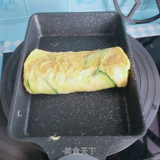 黄瓜鸡蛋卷的做法步骤：8
