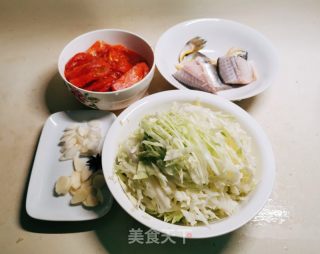 番茄汁焖黄鱼块的做法步骤：2