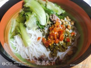 鸭肉煮米粉的做法步骤：7