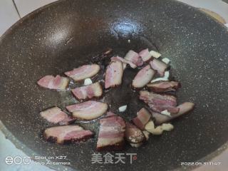 腊肉炒腐竹的做法步骤：3
