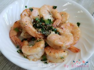 蒜蓉黄油虾的做法