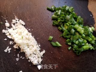 蒜蓉黄油虾的做法步骤：2
