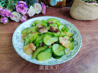 回锅肉炒黄瓜的做法步骤：5
