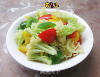 彩椒炒花菜的做法