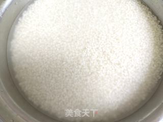 小三角粽的做法步骤：1