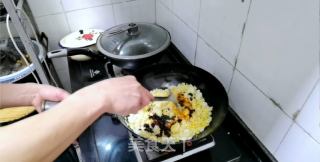 老干妈蛋炒饭的做法步骤：5