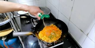 老干妈蛋炒饭的做法步骤：6