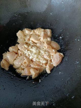 黄瓜炒鸡丁的做法步骤：9
