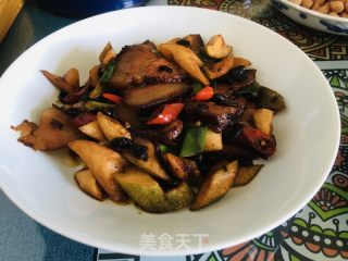 黑豆豉萝卜干炒腊肉的做法